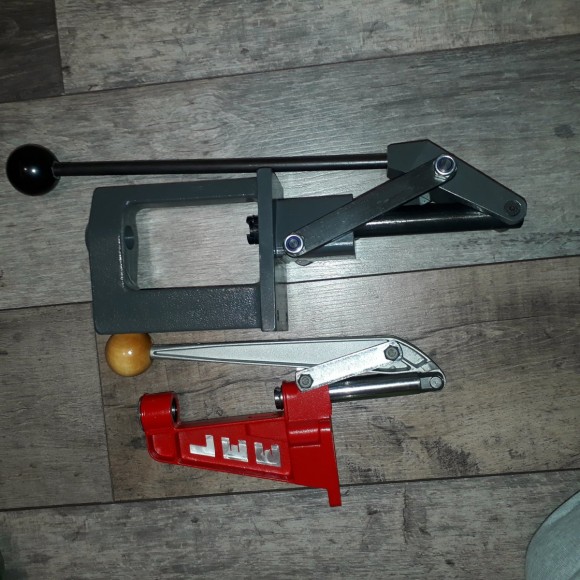 Чугунный пресс для релоадинга "Серый кардинал" ( Reloading Press Grey Cardinal 24mm Ram  )