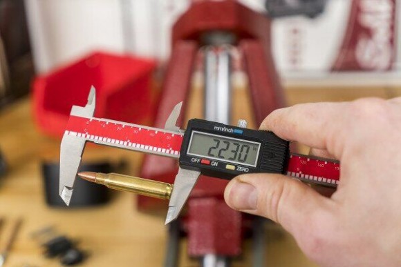 Штангенциркуль Hornady Digital Caliper 150 мм. Штангенциркуль Hornady Digital Caliper 150 мм.