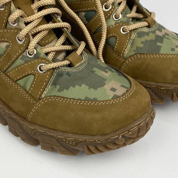 Кросівки військові