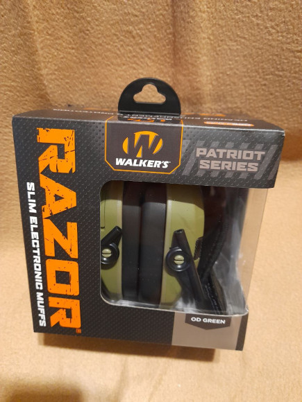Захисні активні навушники Walkers Razor Slim Olive "Patriot"